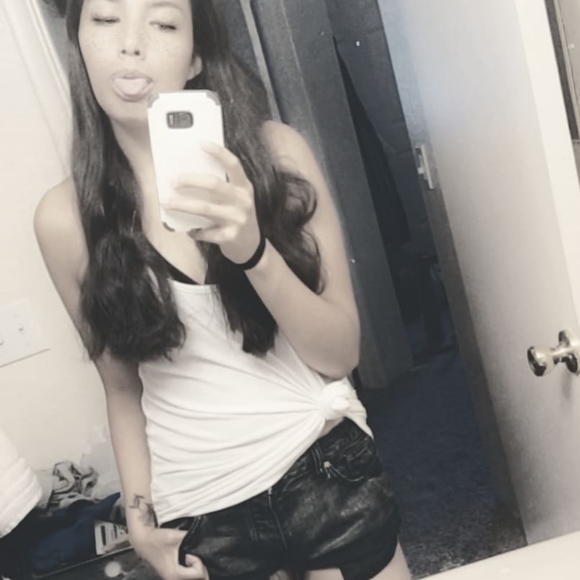 Meet your Posher, Maaka - Picture 4 of 7